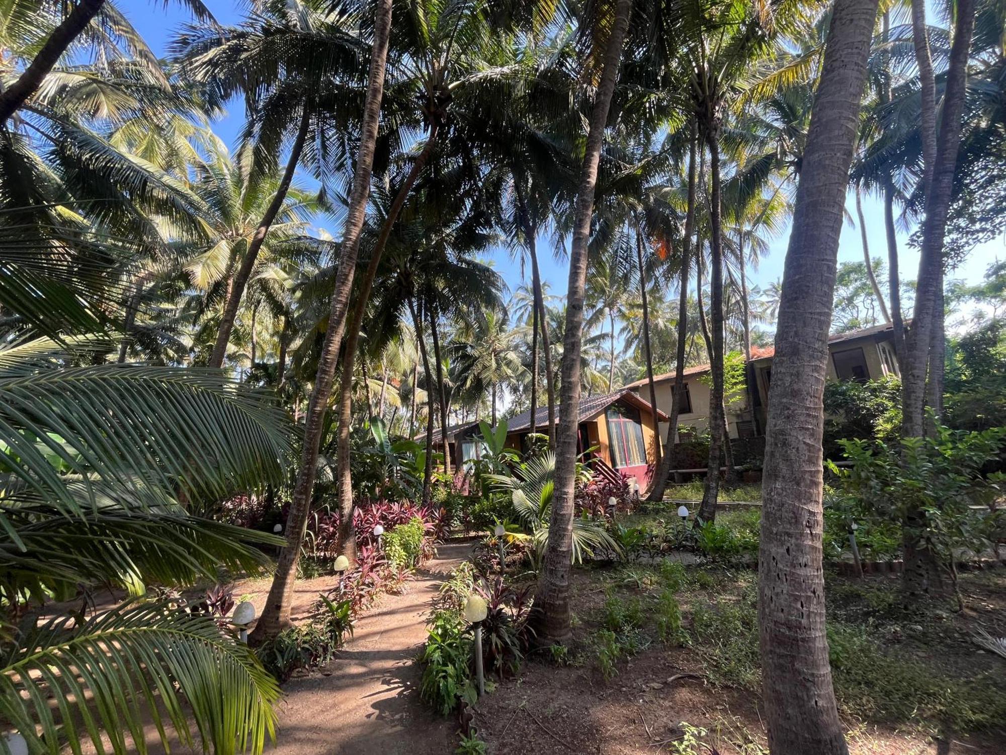 Seaswan Resort Alībāg Buitenkant foto